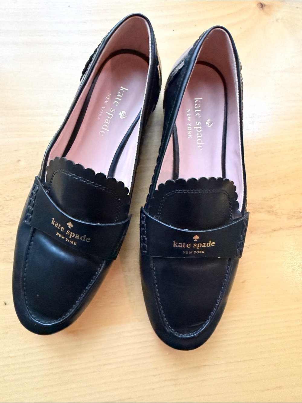 kate spade New York Women's Cara Flora Black Scalloped Leather Loafers